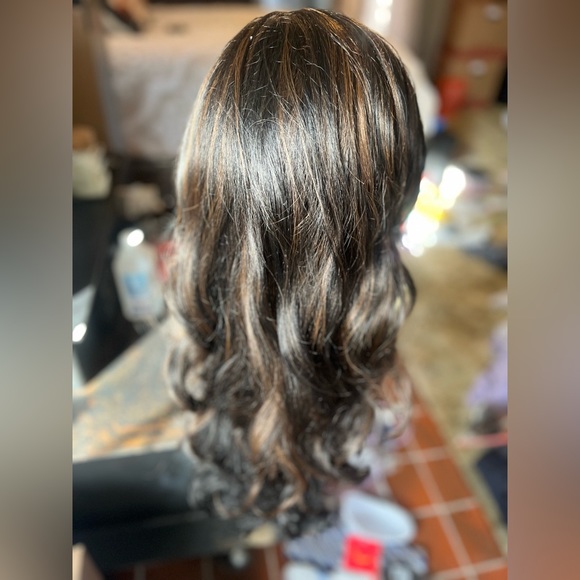 Lace front wig - Picture 4 of 4